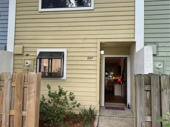 2217 SW 39th Way, Gainesville, FL 32607