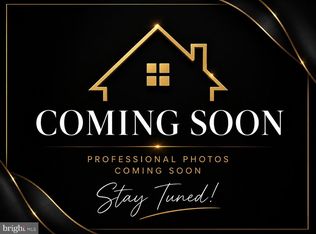 111 Center St N #B-102, Vienna, VA 22180