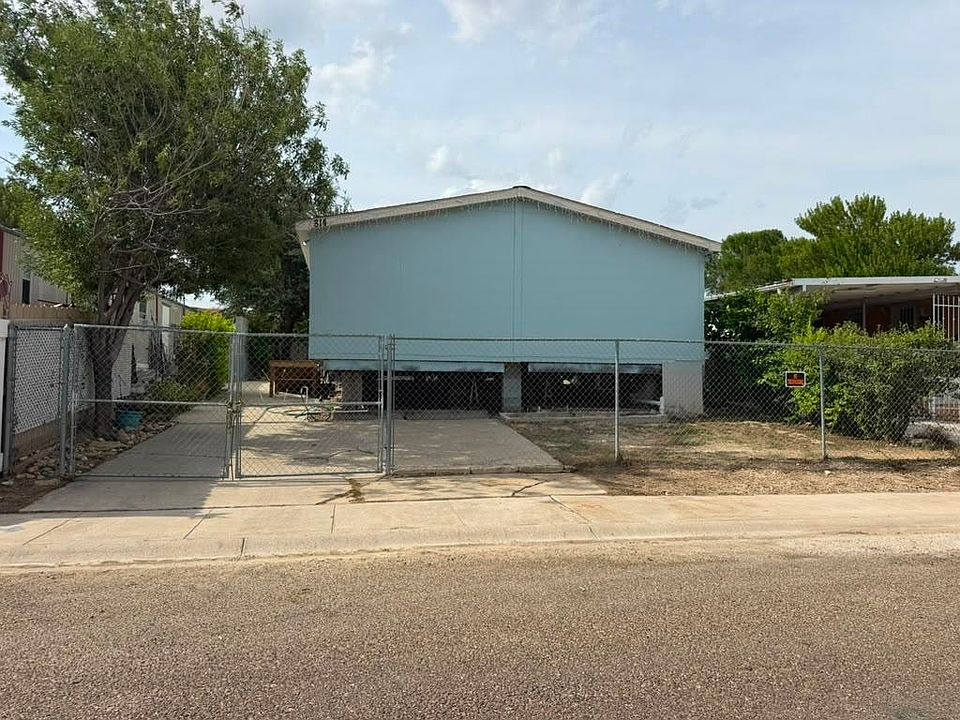 1st image of 814 Flag St