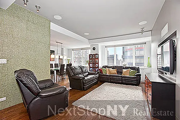 Sold by NextStopNY | media 1