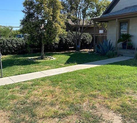 3rd image of 2212 1st St