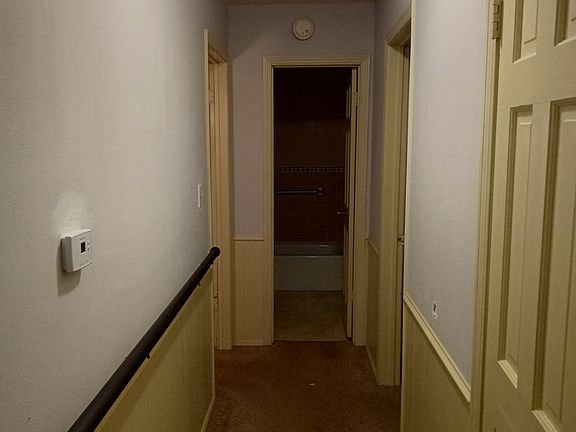 5th image of 415 E Washington Ave #3