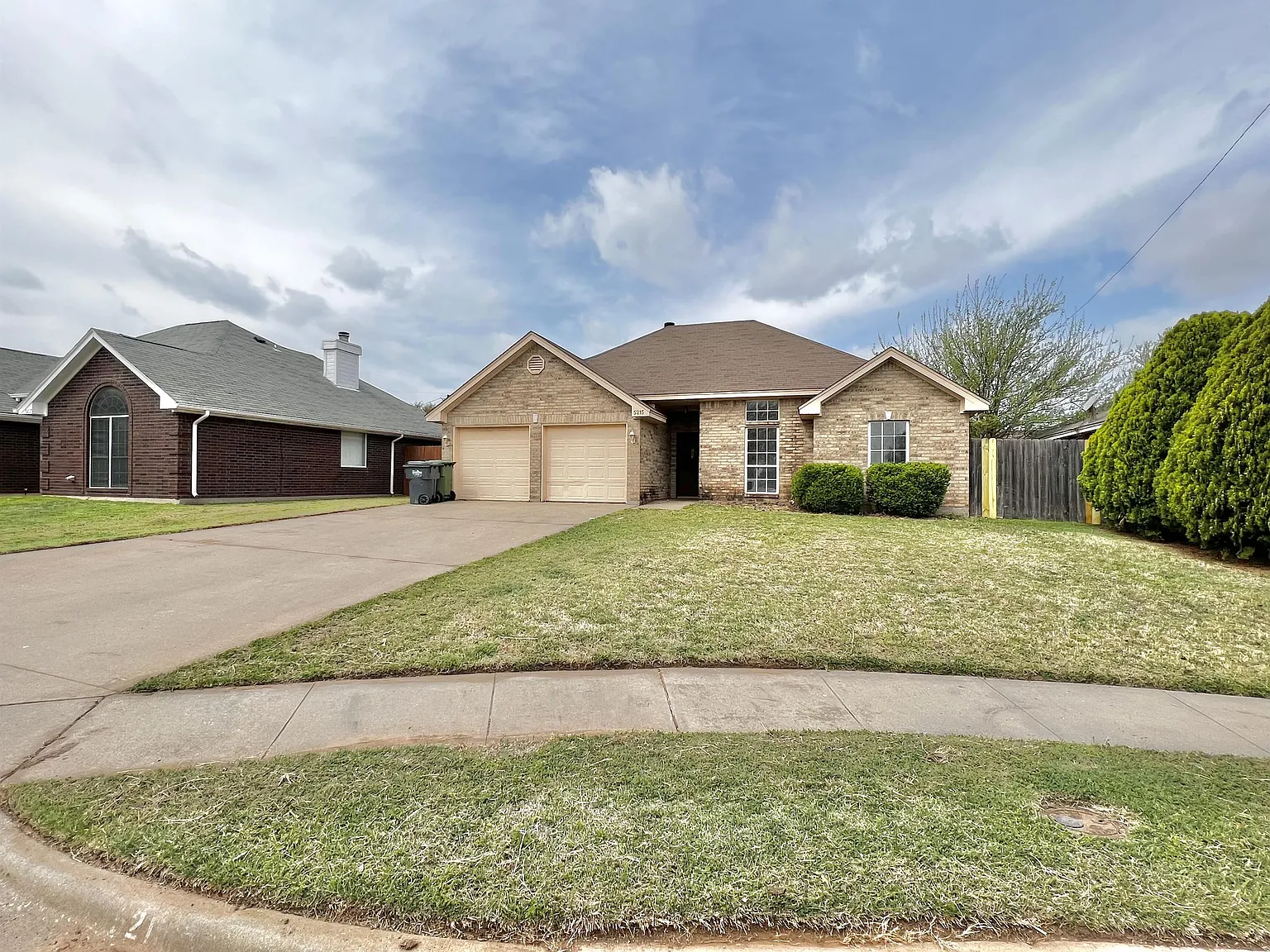 5215 Northview Drive - 1 — Photo 2