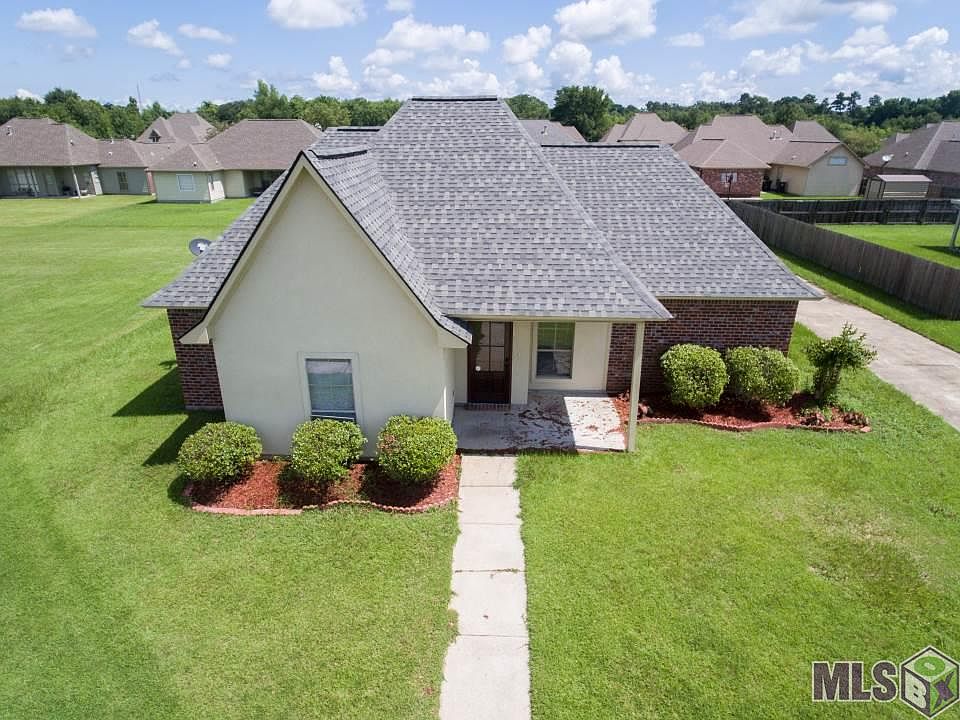 1st image of 2563 Hidden Lake Ave