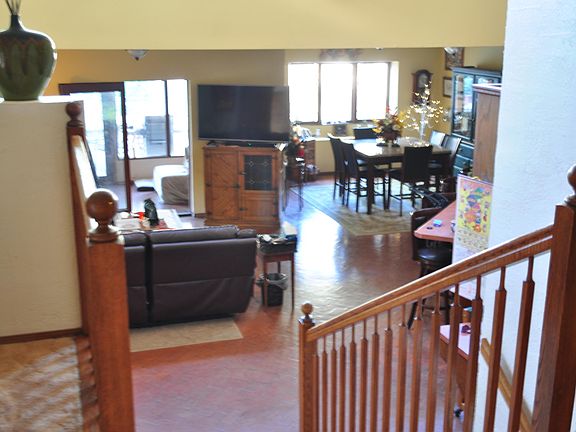 5th image of 831 Echo Ln