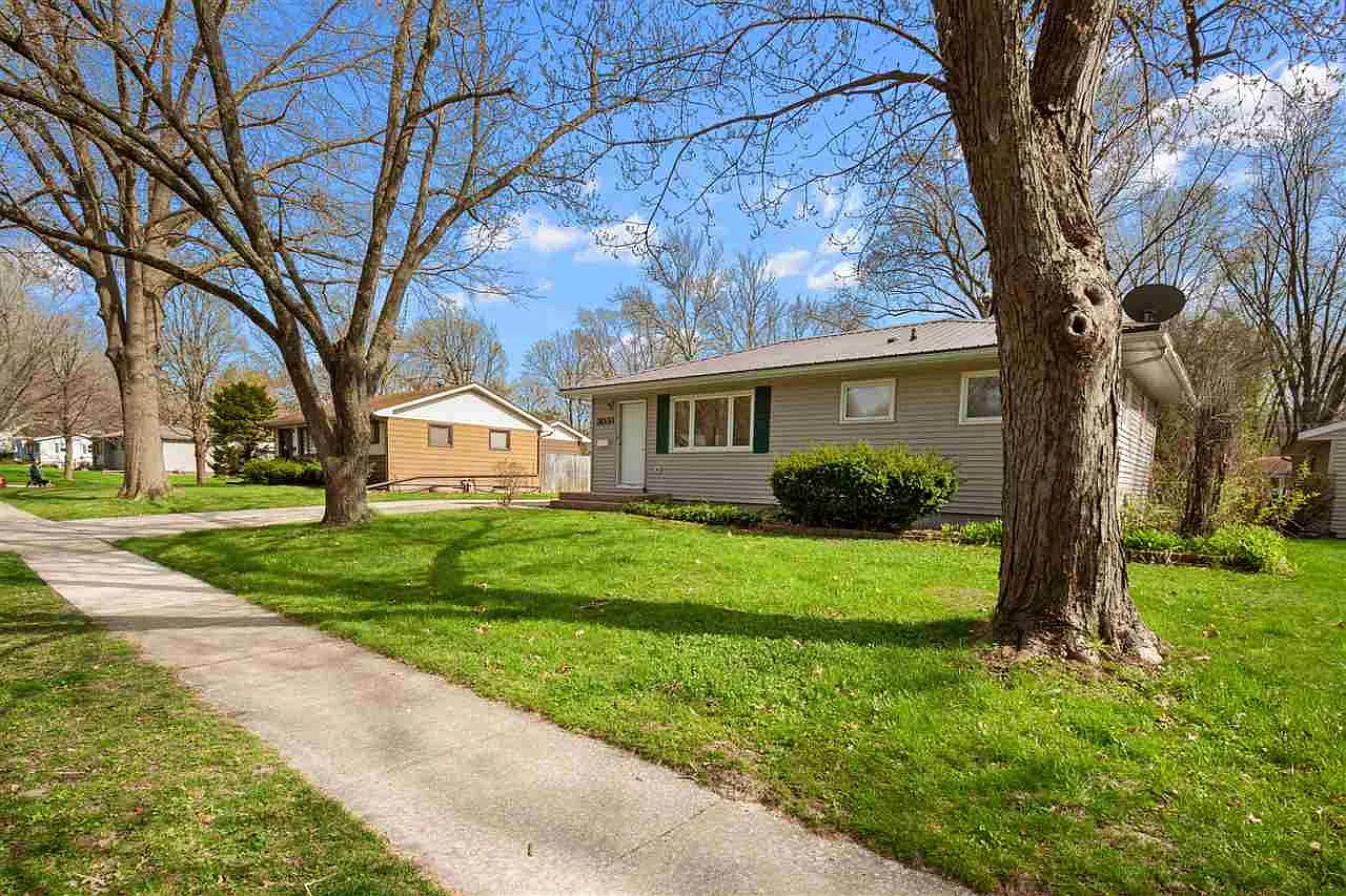 3031 Friendship St photo 1