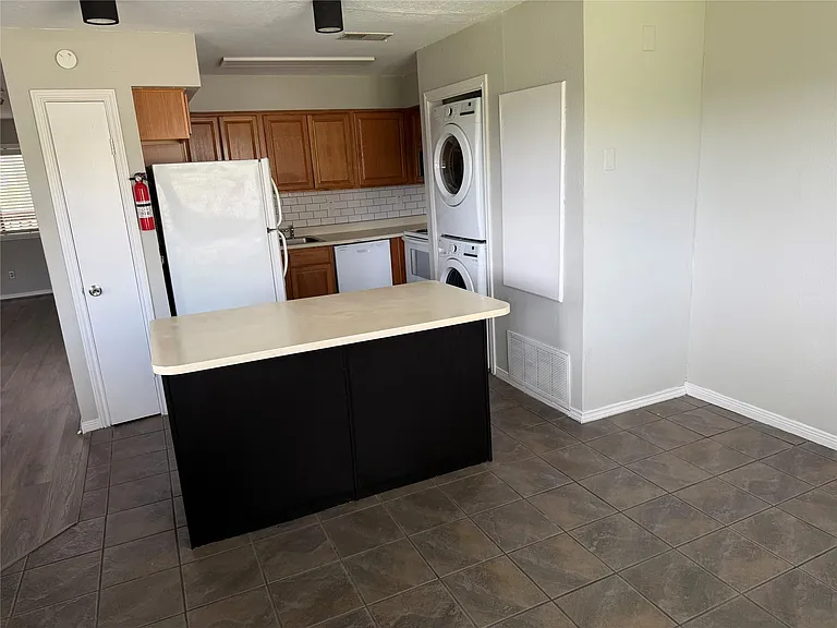 6107 Snug Harbor Blvd #L11 — Photo 10