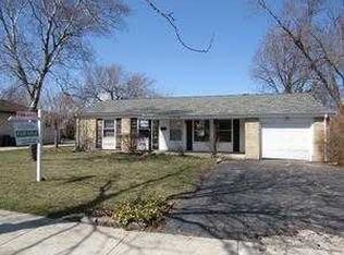 158 E Winthrop Ave, Addison, IL 60101