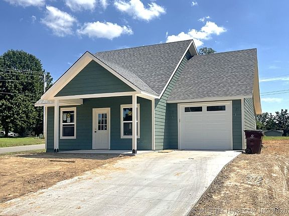 2nd image of 1809 Sunset Dr