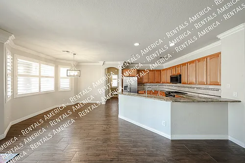 3920 E Remington Dr Photo 1