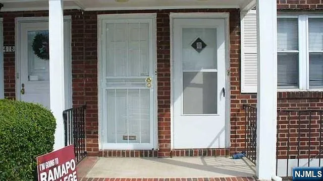 Building Photo - 416 Palisade Ave