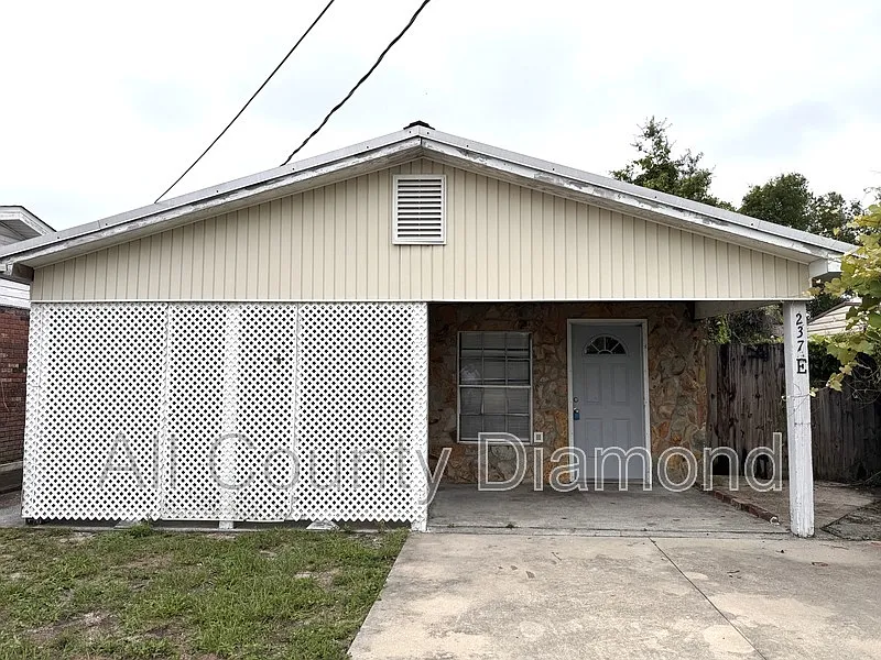 Building Photo - 237 Helen Ave #E