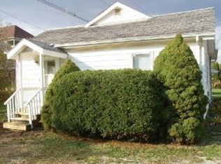 1102 1/2 E Kerr Ave, Urbana, IL 61802