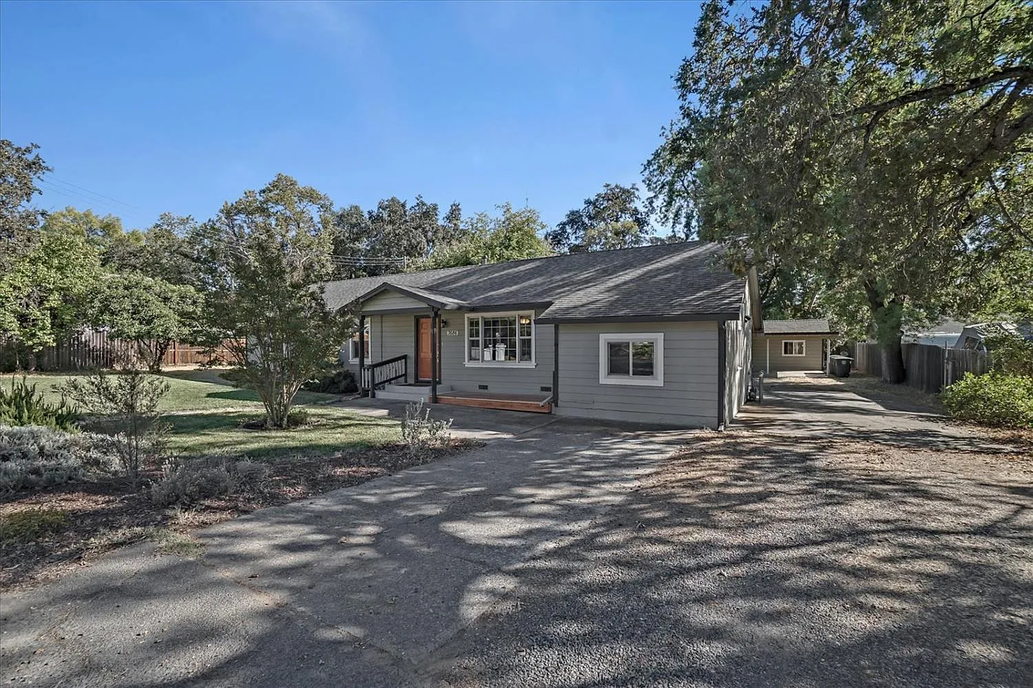 7686 Poppy Way photo 1