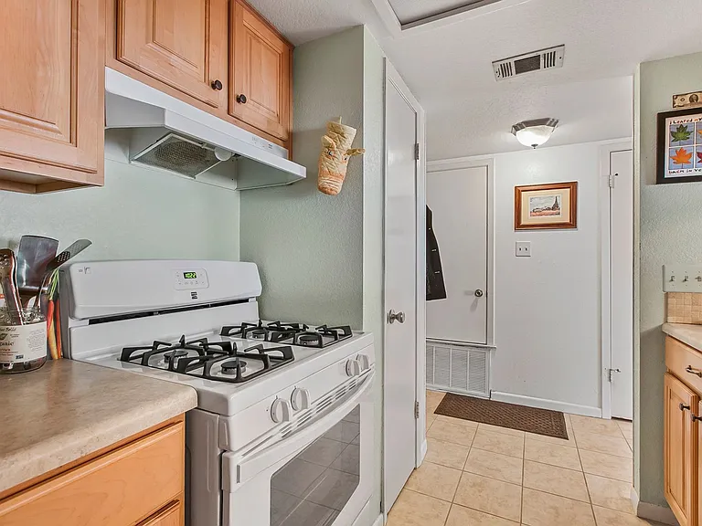 6029 Old Fredericksburg Road — Photo 5