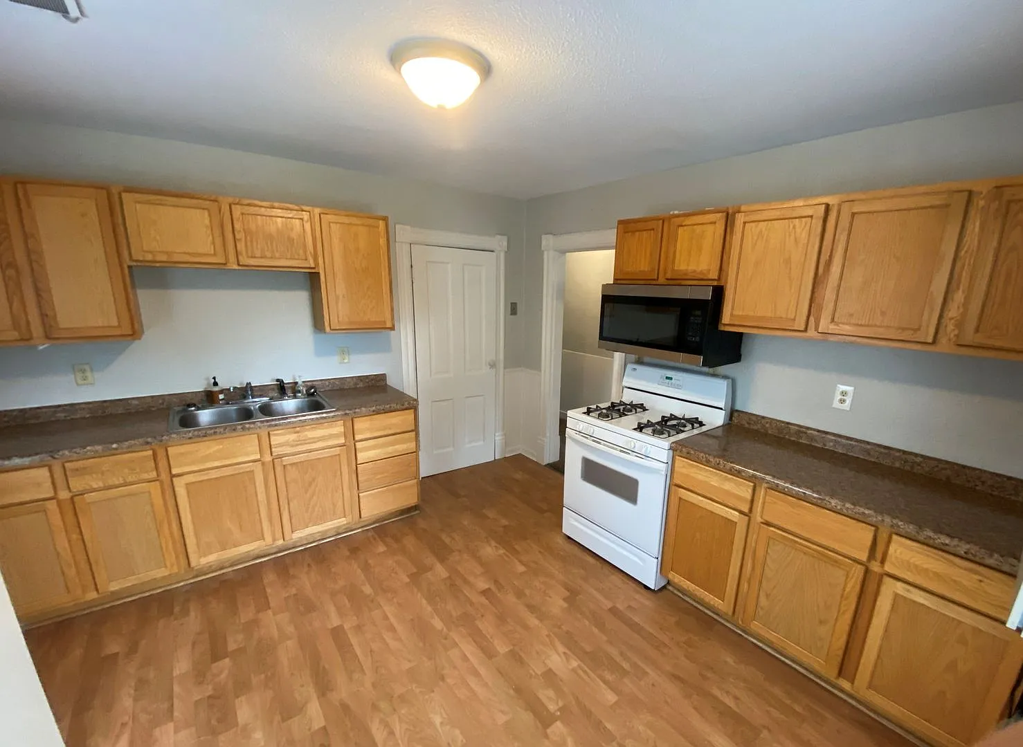 104 8th St NW APT — Photo 1