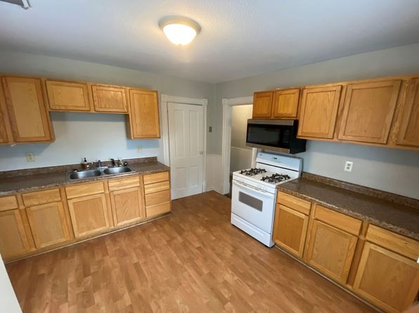 104 8th St NW #2