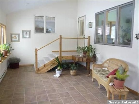 5th image of 24819 Washington Dr