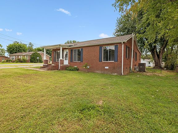 3rd image of 306 Smith Rd
