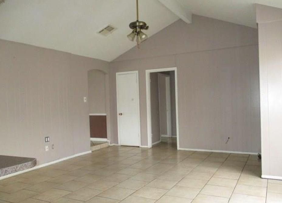 1st image of 2249 Valentine Ct