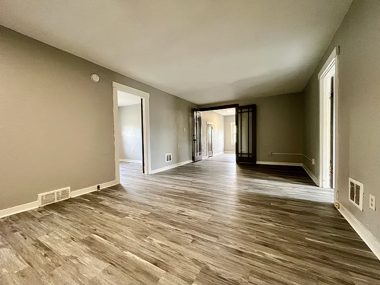 705 McGowan Ave #5 — Photo 6