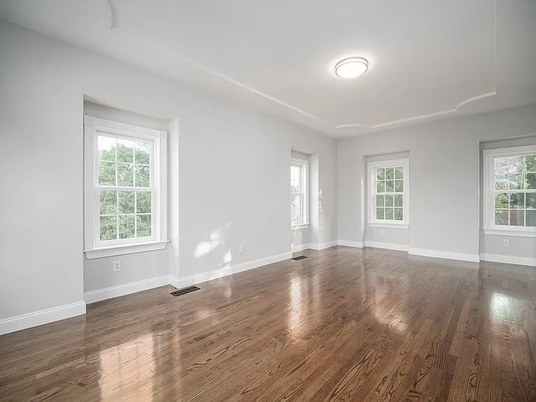 8 Richardson St #2 — Photo 17