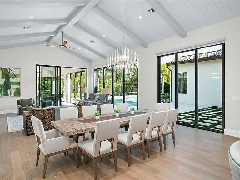 10331 Los Feliz Dr — Photo 26