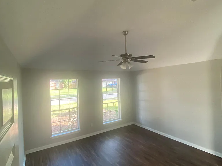 120 Papaya St — Photo 12