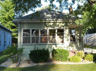 903 Monks Ave, Peru, IL 61354