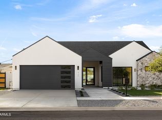 3106 N 42nd St, Phoenix, AZ 85018