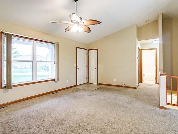 3rd image of 67242 Foxmoore Ct