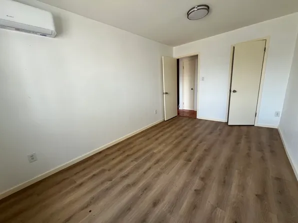 9719 94th St #2RR, Ozone Park, NY 11416