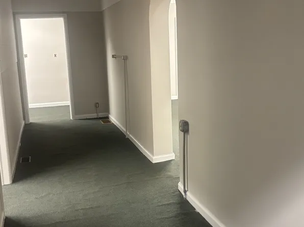 114 E 4th St, Vinton, IA