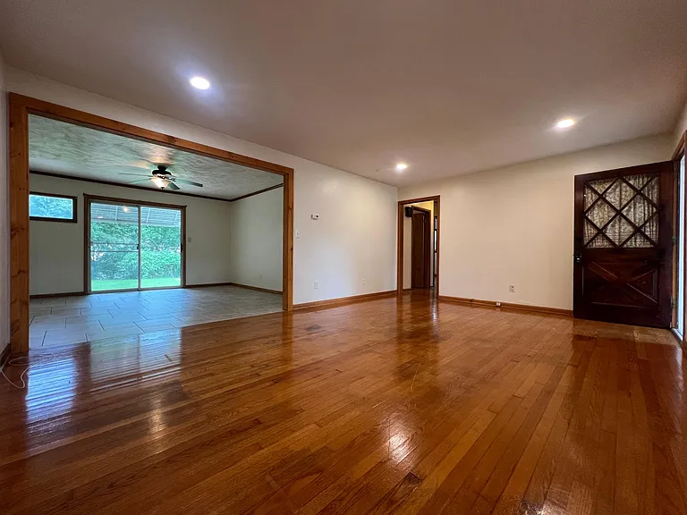 2250 S Virginia Ave — Photo 6
