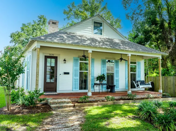 1630 Nichols Ct, Gulfport, MS 39501