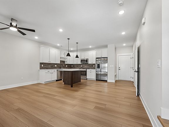 5th image of 2716 SW 24th Ln