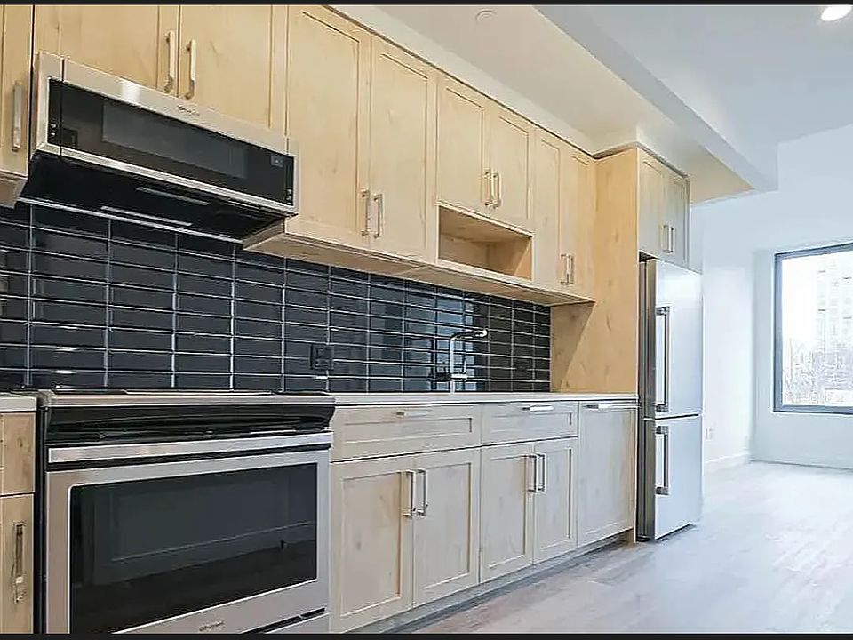 1st image of 156 Clarkson Ave #3T