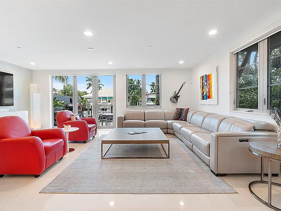 3rd image of 140 Isle Of Venice Drive