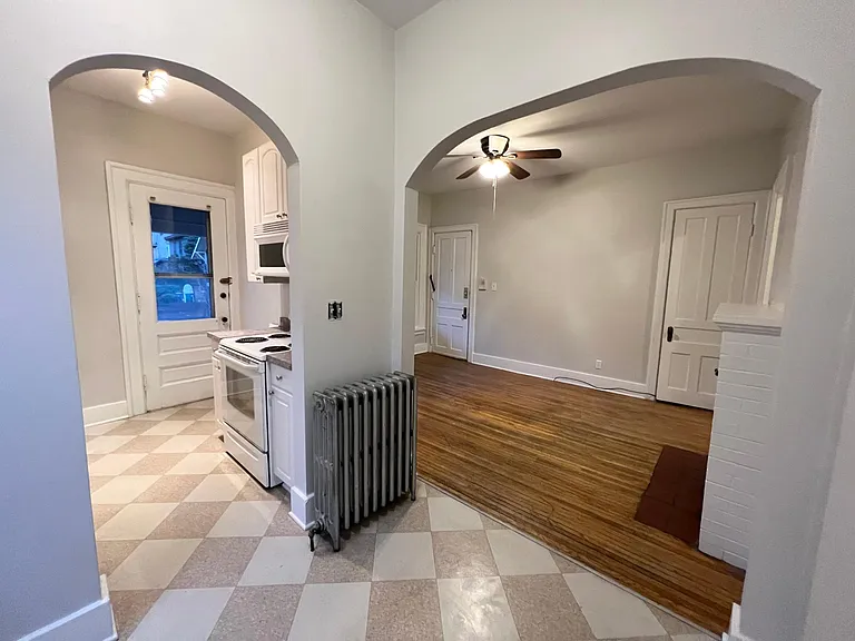 Eat in kitchen area