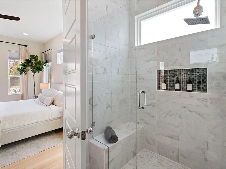 1126 Linden St #1 — Photo 15