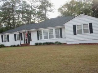 220 Dixie Dr, Moultrie, GA 31768