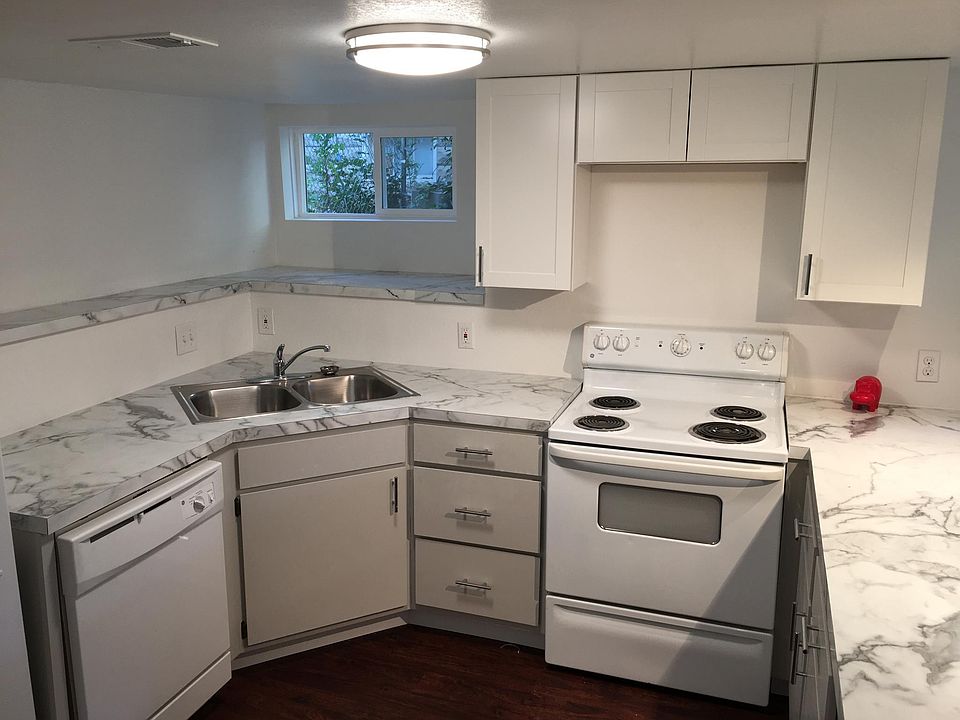 1st image of 915 13th St APT C