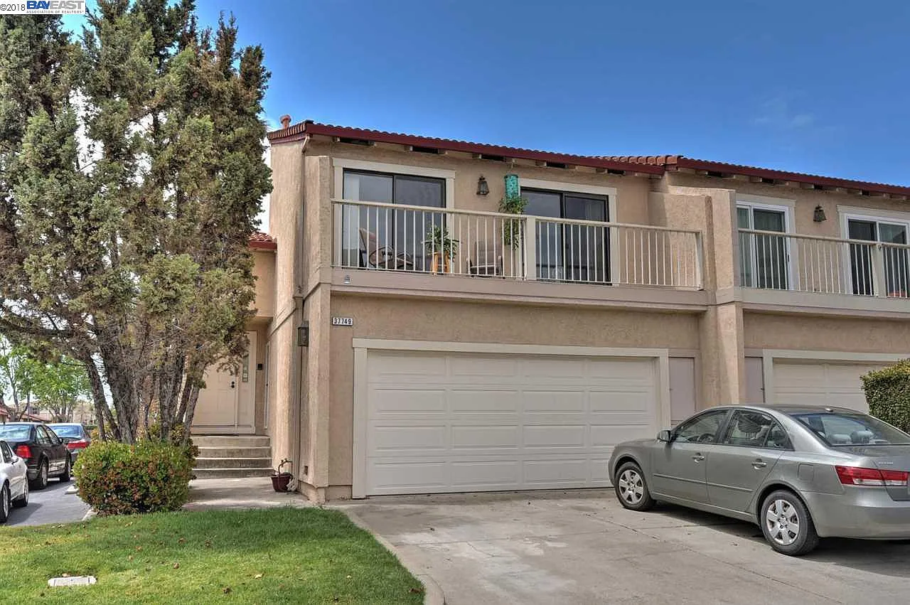 37749 Cedar Blvd photo 1