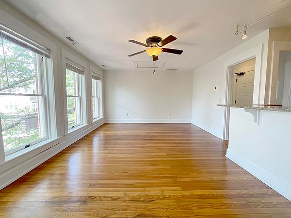 3rd image of 100 1st St N APT 303