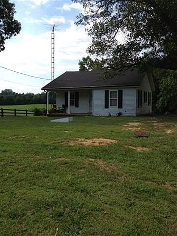 2nd image of 443 S Lucas Rd