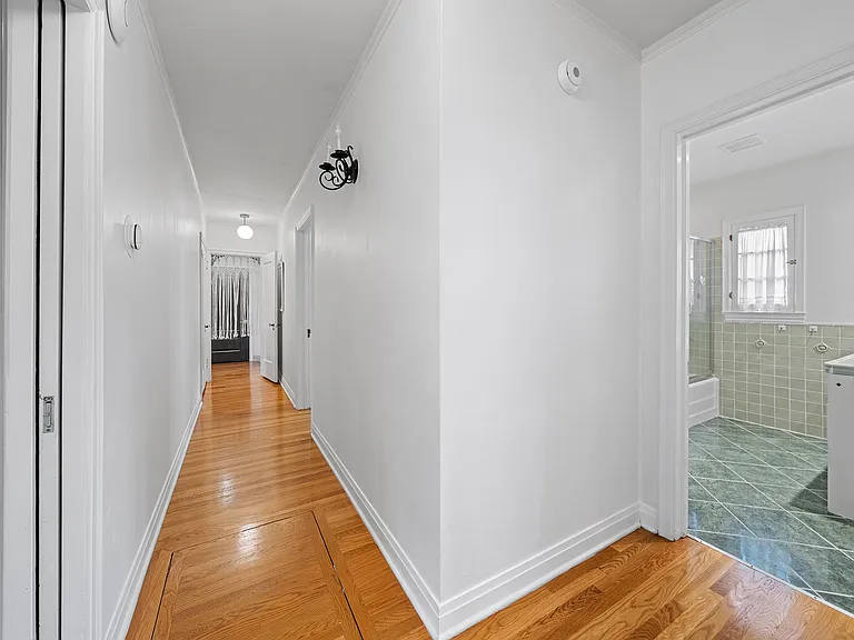 408 N Story Pl — Photo 28