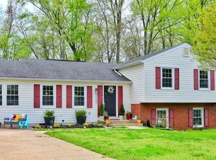 7527 Camp Alger Ave, Falls Church, VA 22042