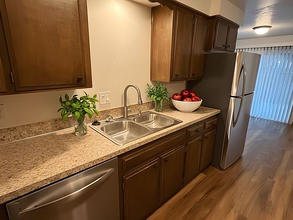 3rd image of 149 49th Ave SE #149