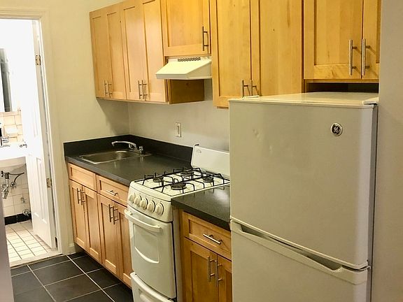 2nd image of 1698 2nd Ave #3S