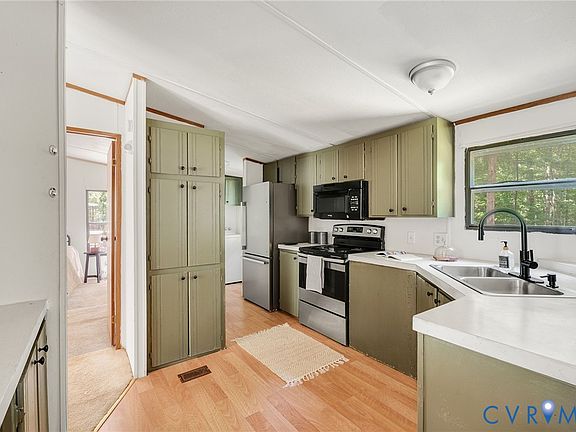 2nd image of 3877 Maidens Rd